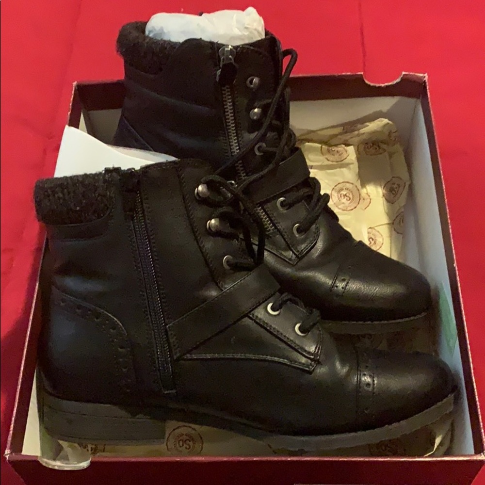 Black boots